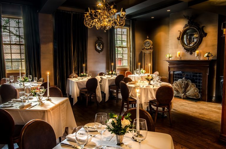 MostromanticrestaurantsinManhattanNYC1530839147 768x509