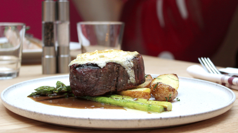 TGANYC RESTURANTS LOUNGES 768x430